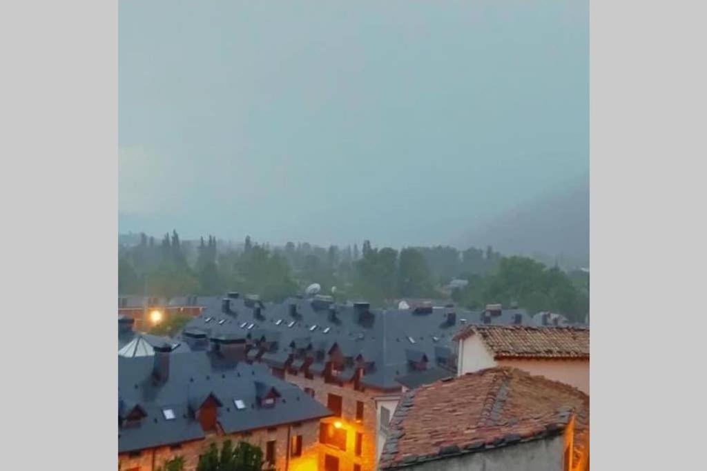 Apartmán El Capricho De Bego Biescas  Exteriér fotografie